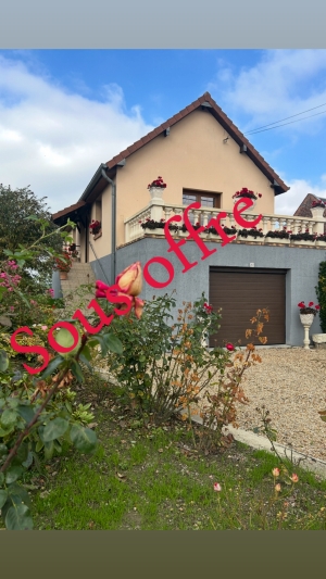 EXCLUSIVITE - AUX PORTES DE PERONNE - MAISON SOIGNEE et ENTRETENUE - (Réf : W0147) Prix : 149 100 €