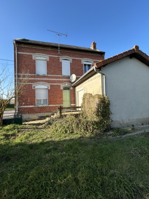 EXCLUSIVITE - IDEAL INVESTISSEURS - BEAU POTENTIEL - (réf : B0116) - Prix : 39 000 €