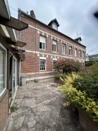 A PERONNE - Proche écoles et commerces - Vue sur les Etangs - (Réf : L0161) - Prix : 159 000 €