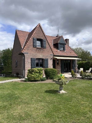 EXCLUSIVITE - ESTREES-MONS - ON POSE LES MEUBLES - (réf : S0174) - Prix : 278 250 €
