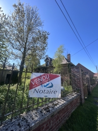 A BUIRE-COURCELLES - EXCLUSIVITE - Maison de Style entièrement à rénover - Pour bricoleurs avertis - (réf : D0134) - Prix : 24 000 €