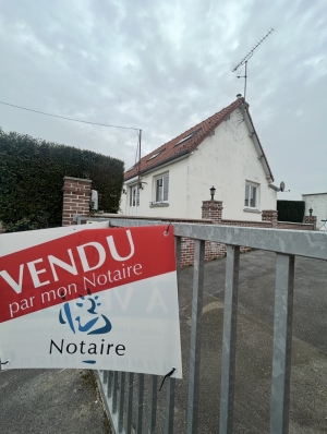 EXCLUSIVITE - A MOISLAINS (Bourg avec commerces) - ON POSE LES MEUBLES - Maison Soignée - (Réf : F0157) - Prix : 149 990 €