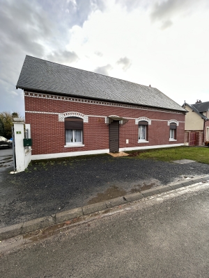 PERIPHERIE IMMEDIATE DE PERONNE - MAISON SOIGNEE et ENTRETENUE - (réf : B0045)