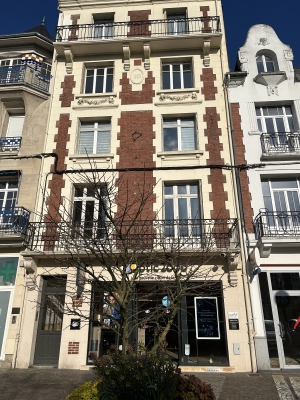 EXCLUSIVITE - Appartement 1er étage PERONNE Centre-ville - EMPLACEMENT n°1 - IDEAL INVESTISSEURS - réf : L0117 - Prix : 89 640 €